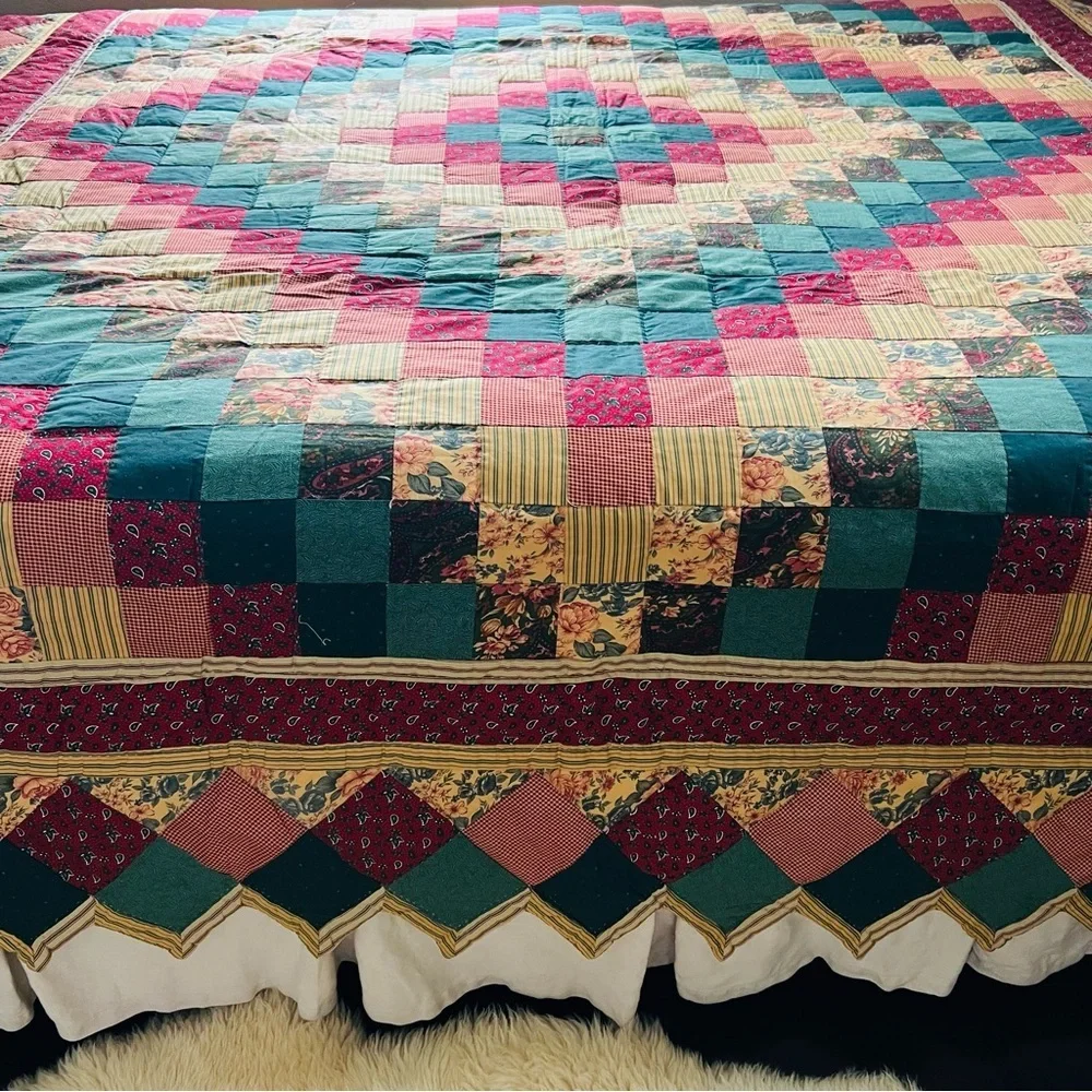 Vintage Patchwork King Size Quilt in Multicolor Design